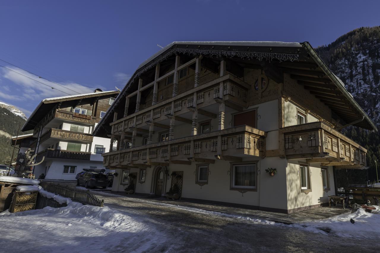 Appartamenti Ladina Campitello di Fassa Exterior photo